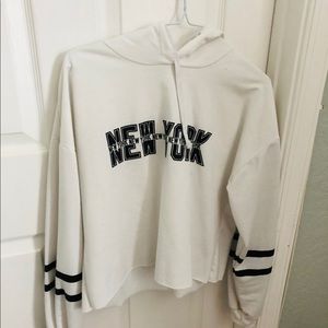 Cropped new York hoodie